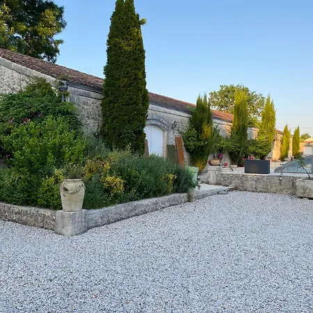 Domaine De La Perthuiserie 3* Saint-Porchaire