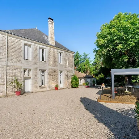 Domaine De La Perthuiserie 3* Saint-Porchaire