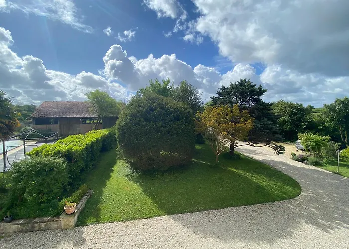 Domaine De La Perthuiserie 3* Saint-Porchaire